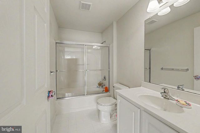 606 LONDON COURT II, Egg Harbor Twp, NJ 08234