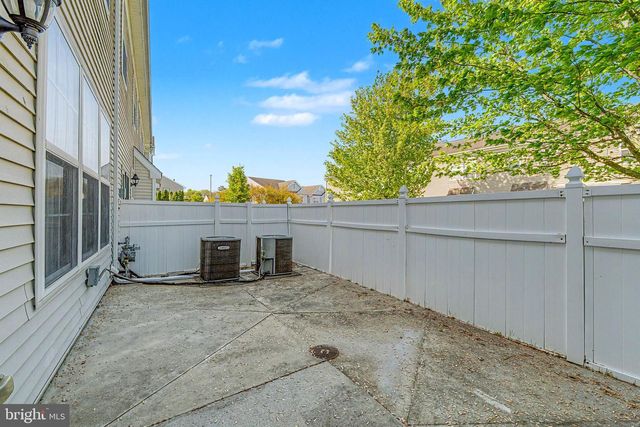 606 LONDON COURT II, Egg Harbor Twp, NJ 08234