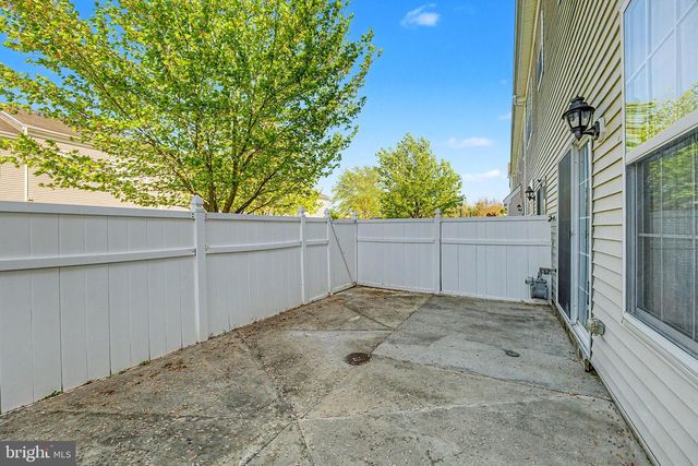 606 LONDON COURT II, Egg Harbor Twp, NJ 08234