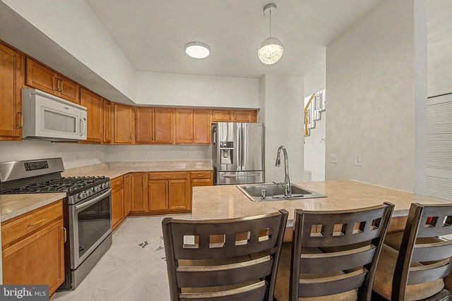 606 LONDON COURT II, Egg Harbor Twp, NJ 08234