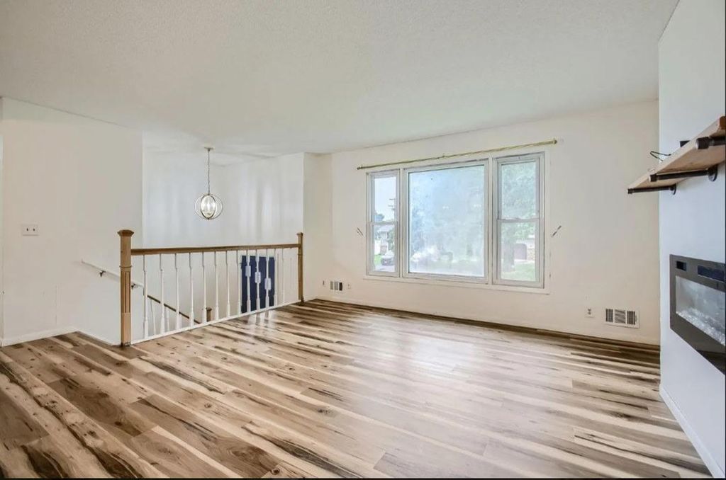8027 Fairmont Circle NE, Fridley, MN 55432 — photo 5