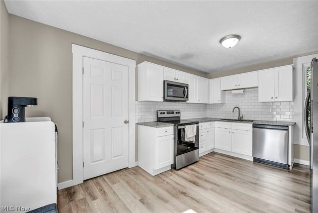 695 N Saint Clair Street, Painesville, OH 44077