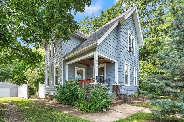 695 N Saint Clair Street, Painesville, OH 44077