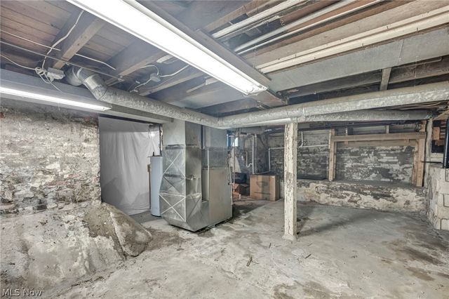 695 N Saint Clair Street, Painesville, OH 44077