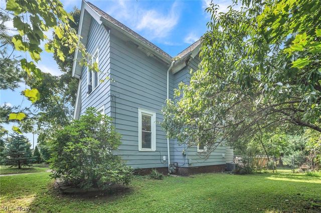 695 N Saint Clair Street, Painesville, OH 44077