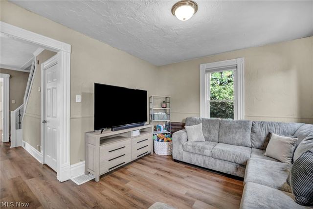 695 N Saint Clair Street, Painesville, OH 44077