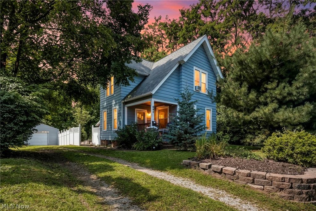 695 N Saint Clair Street, Painesville, OH 44077
