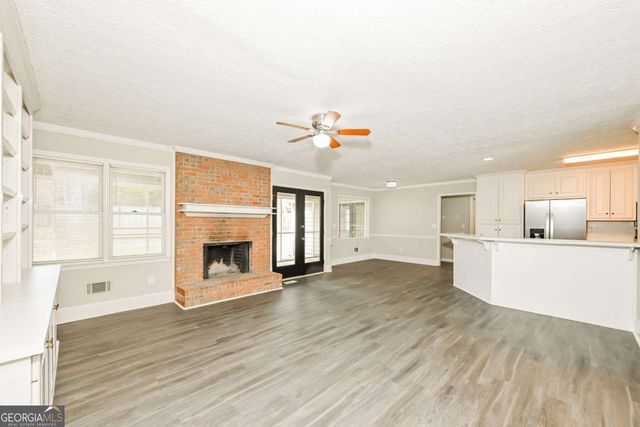 902 Hickory Nut Lane, Lawrenceville, GA 30043