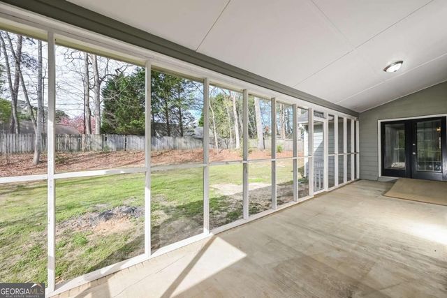 902 Hickory Nut Lane, Lawrenceville, GA 30043