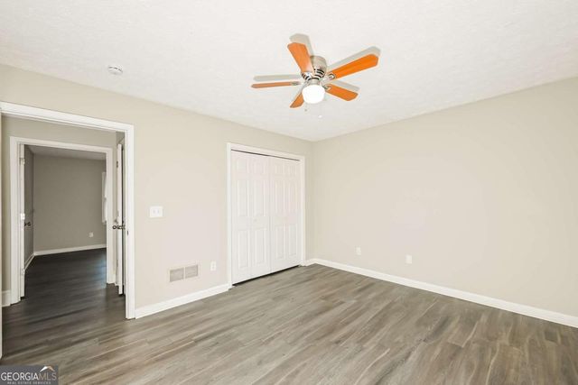 902 Hickory Nut Lane, Lawrenceville, GA 30043