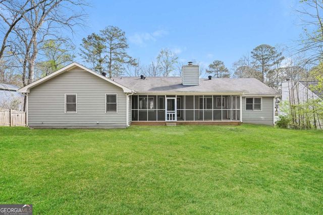 902 Hickory Nut Lane, Lawrenceville, GA 30043