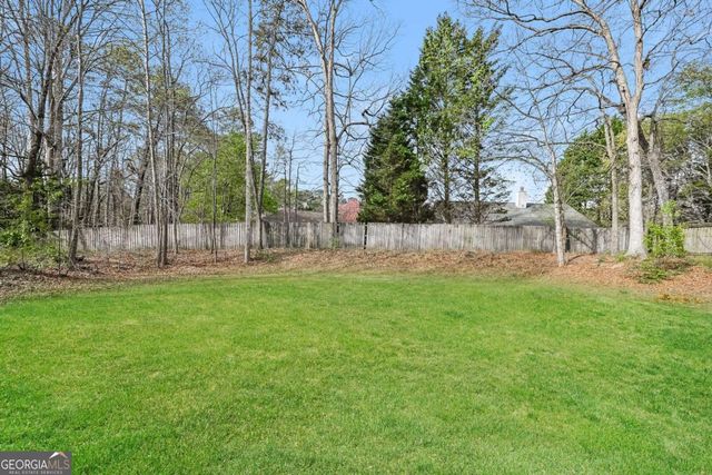 902 Hickory Nut Lane, Lawrenceville, GA 30043