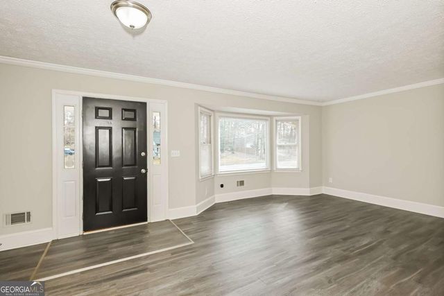 902 Hickory Nut Lane, Lawrenceville, GA 30043