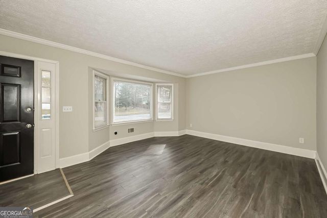 902 Hickory Nut Lane, Lawrenceville, GA 30043