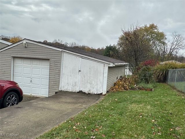 2912 Clearfield Avenue, Akron, OH 44314