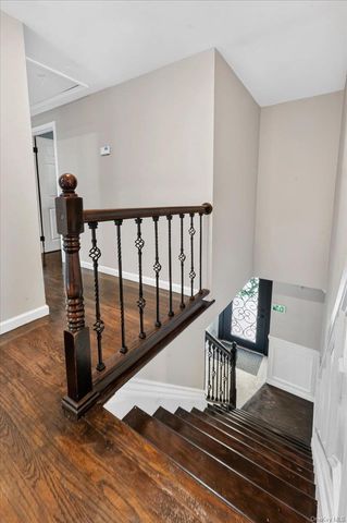 35 Washington Heights Street, Selden, NY 11784