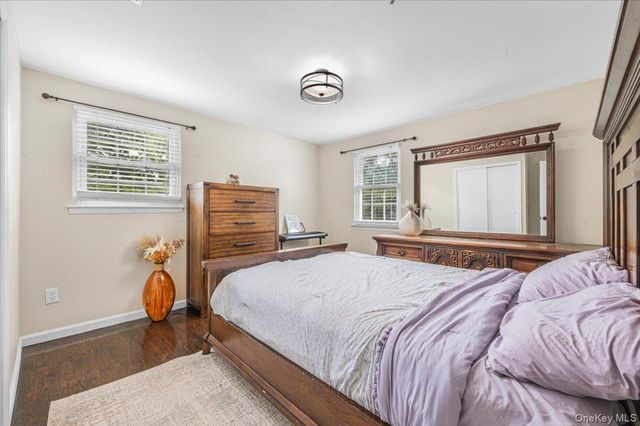 35 Washington Heights Street, Selden, NY 11784