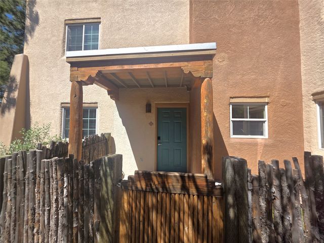2210 Miguel Chavez 312, Santa Fe, NM 87505