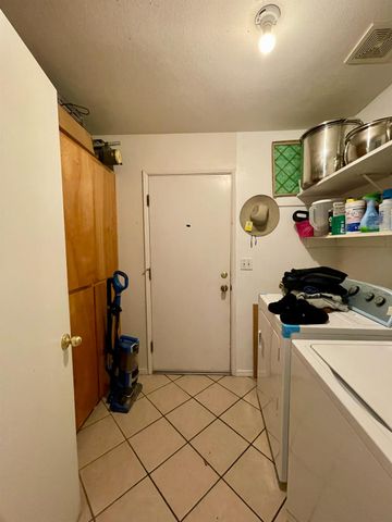 9654 Timothy Court, Delhi, CA 95315