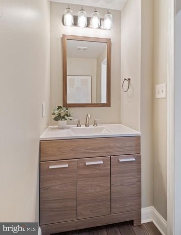 4217 3RD ST NW, Washington, DC 20011
