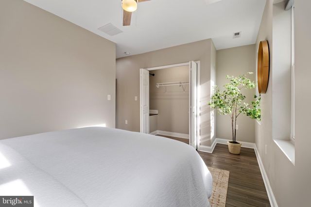 4217 3RD ST NW, Washington, DC 20011