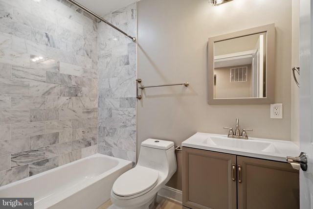 4217 3RD ST NW, Washington, DC 20011