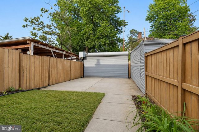 4217 3RD ST NW, Washington, DC 20011