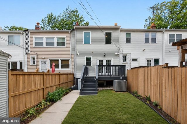 4217 3RD ST NW, Washington, DC 20011