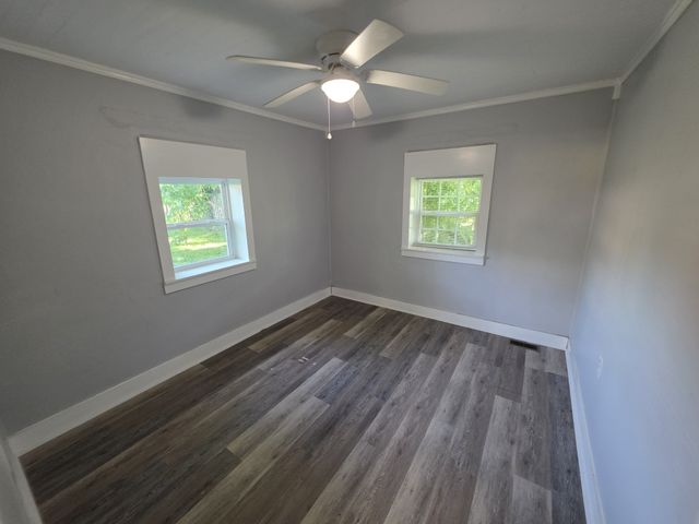 8988 Lyles Rd, Lyles, TN 37098