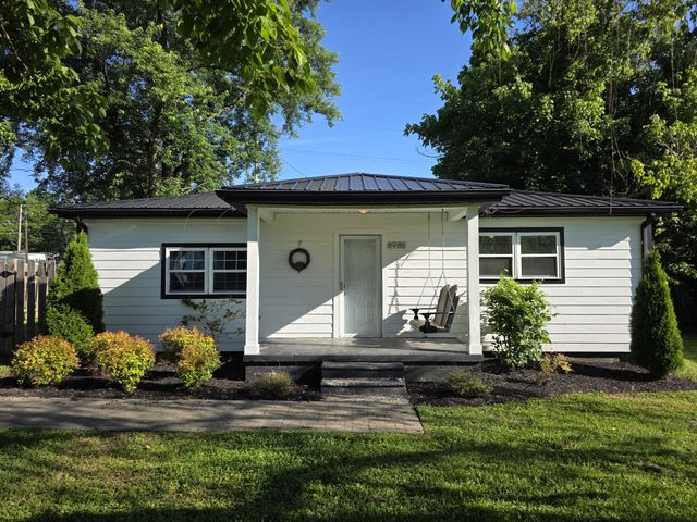 8988 Lyles Rd, Lyles, TN 37098