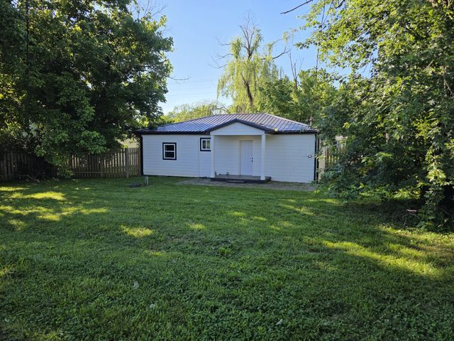 8988 Lyles Rd, Lyles, TN 37098
