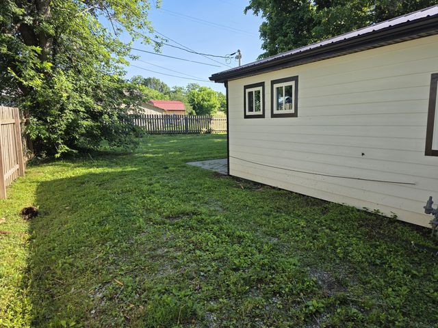 8988 Lyles Rd, Lyles, TN 37098