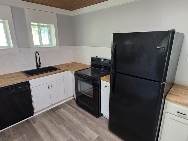 8988 Lyles Rd, Lyles, TN 37098