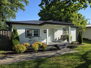 8988 Lyles Rd, Lyles, TN 37098