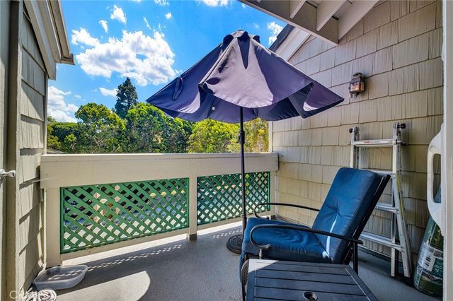 7402 Yellowtail Drive 201, Huntington Beach, CA 92648