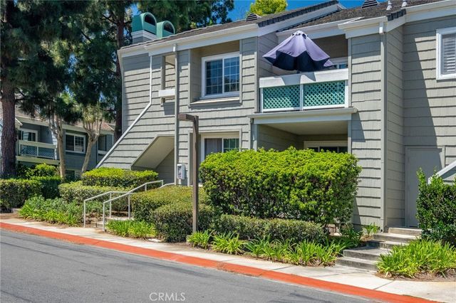 7402 Yellowtail Drive 201, Huntington Beach, CA 92648