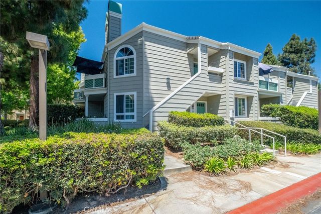 7402 Yellowtail Drive 201, Huntington Beach, CA 92648
