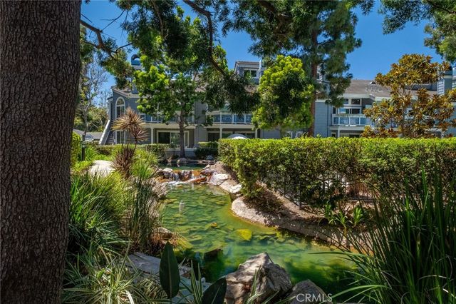 7402 Yellowtail Drive 201, Huntington Beach, CA 92648