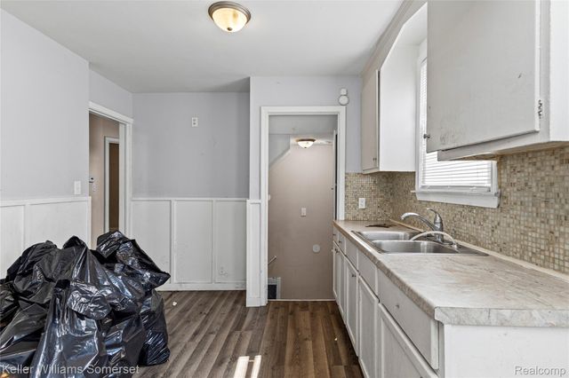 8626 Brace Street, Detroit, MI 48228