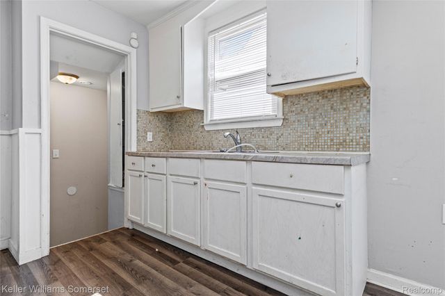 8626 Brace Street, Detroit, MI 48228