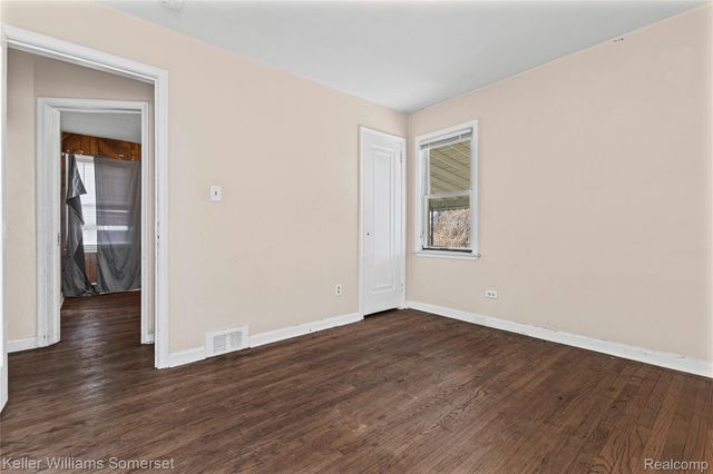 8626 Brace Street, Detroit, MI 48228