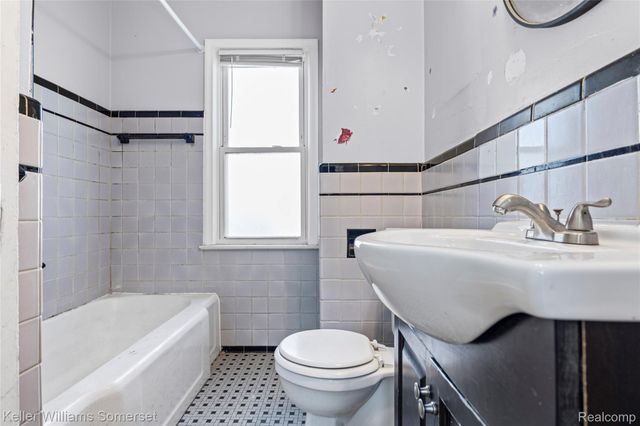 8626 Brace Street, Detroit, MI 48228