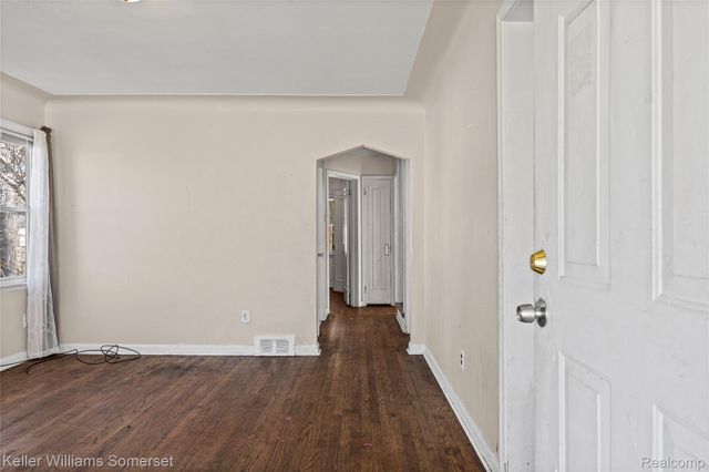 8626 Brace Street, Detroit, MI 48228