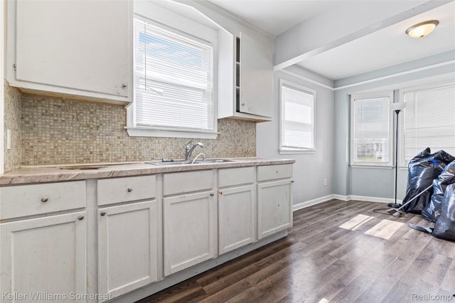 8626 Brace Street, Detroit, MI 48228