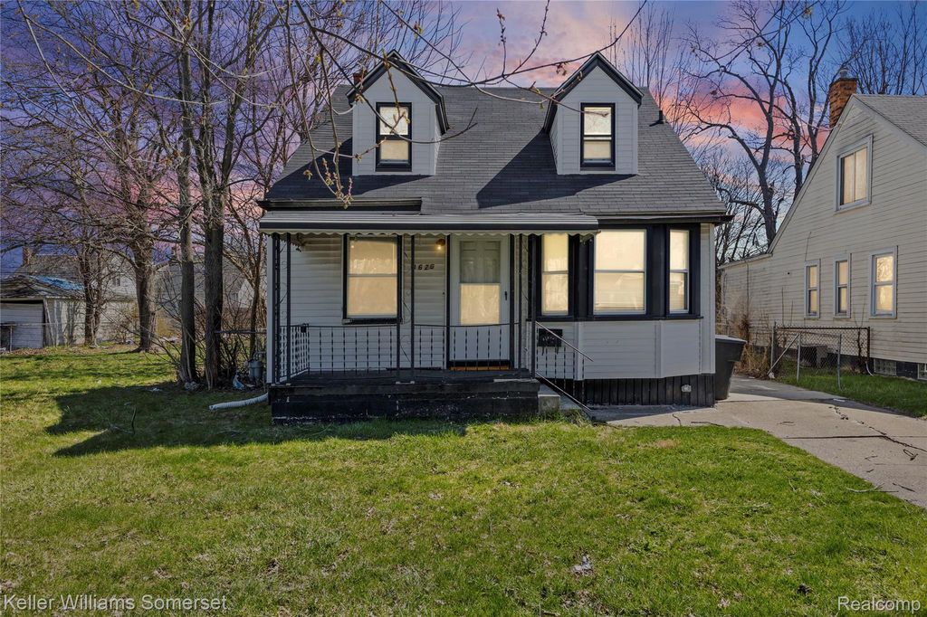 8626 Brace Street, Detroit, MI 48228