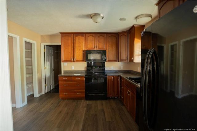 4182 Owls Head Road, Fayetteville, NC 28306