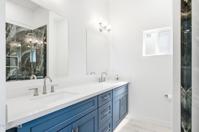 2245 E CAPRI Circle, Mesa, AZ 85204