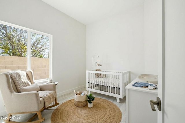 2245 E CAPRI Circle, Mesa, AZ 85204