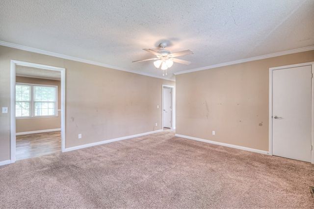 105 Kingwood Ave, Shelbyville, TN 37160