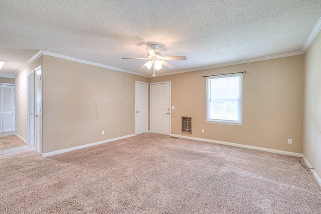 105 Kingwood Ave, Shelbyville, TN 37160